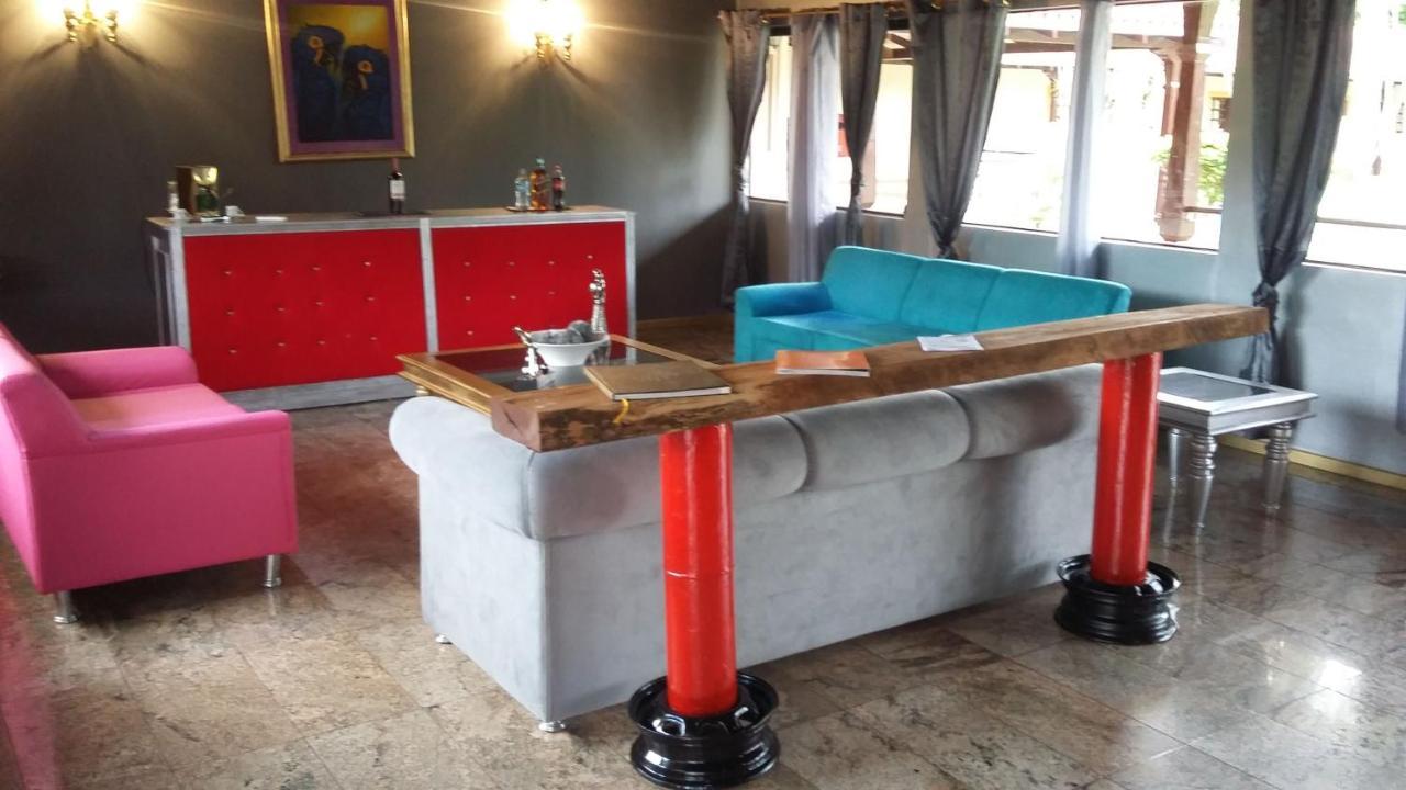 El Pantanal Hotel & Resort Puerto Quijarro  Екстериор снимка