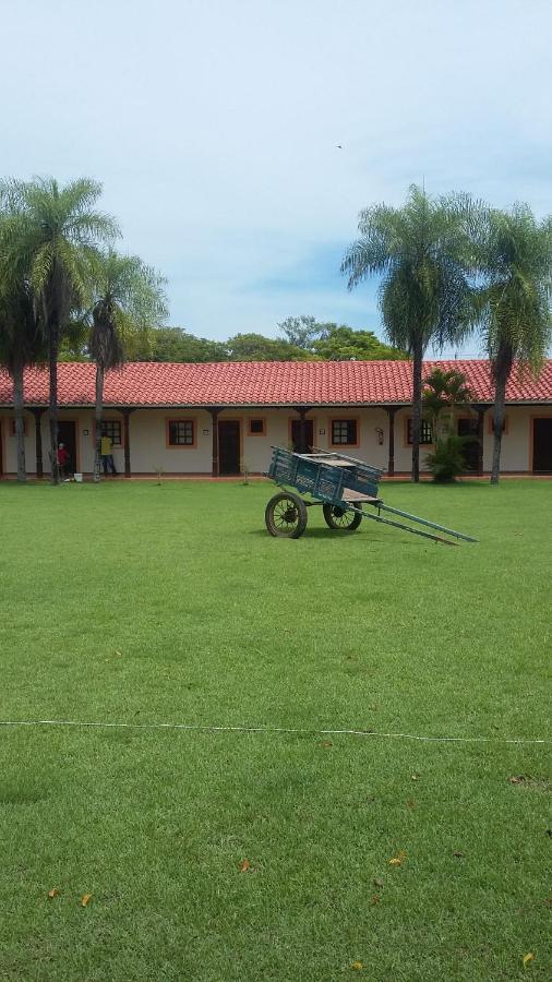 El Pantanal Hotel & Resort Puerto Quijarro  Екстериор снимка