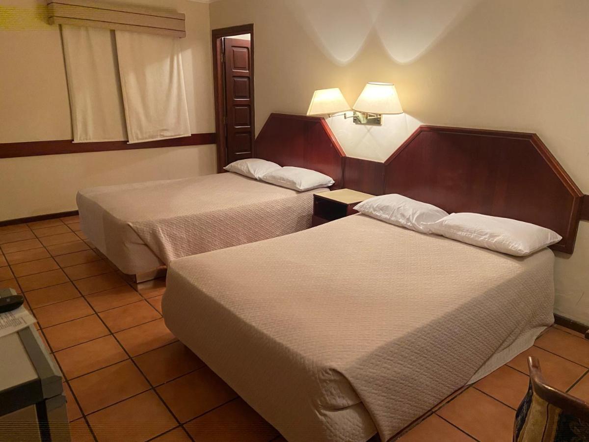 El Pantanal Hotel & Resort Puerto Quijarro  Екстериор снимка