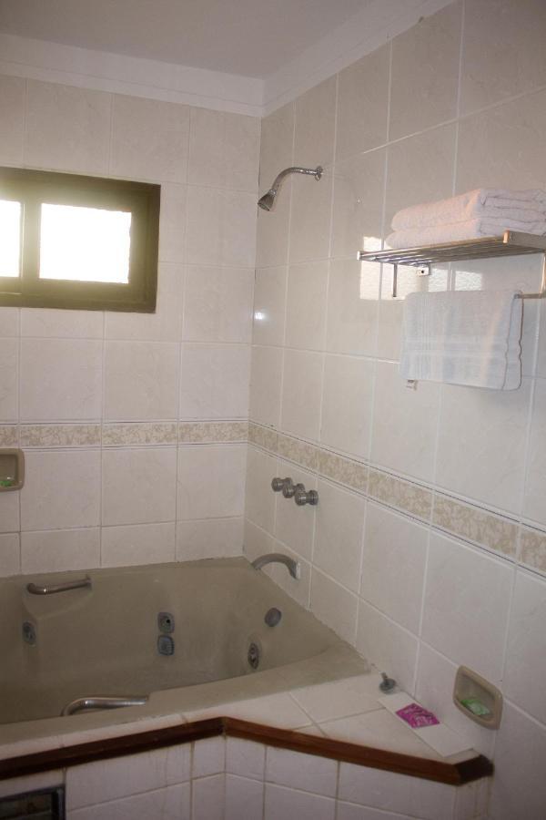 El Pantanal Hotel & Resort Puerto Quijarro  Екстериор снимка